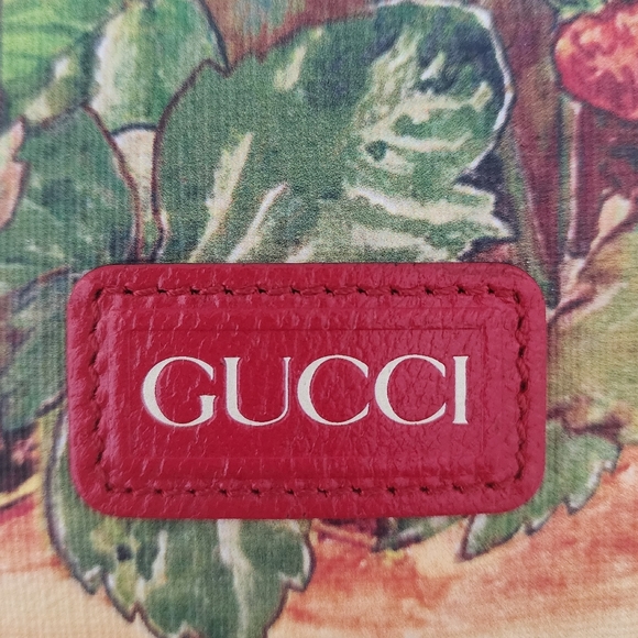 Auth Gucci Strawberry Fairy Messenger Bag - Picture 9 of 13